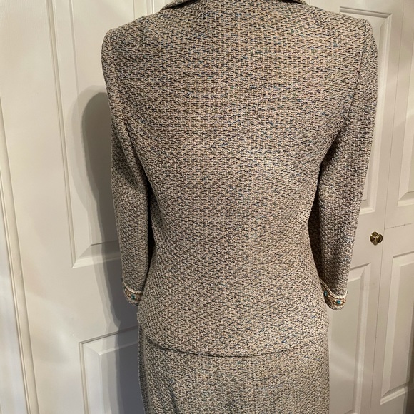 St. John suit - Picture 6 of 14